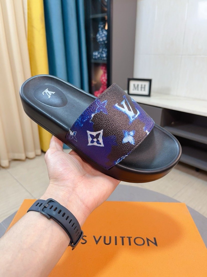 Louis Vuitton Black Men's Slide Sandals — model