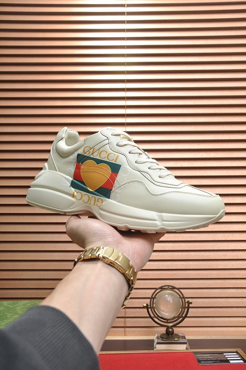 Gucci Off-White Graphic Sneakers — model